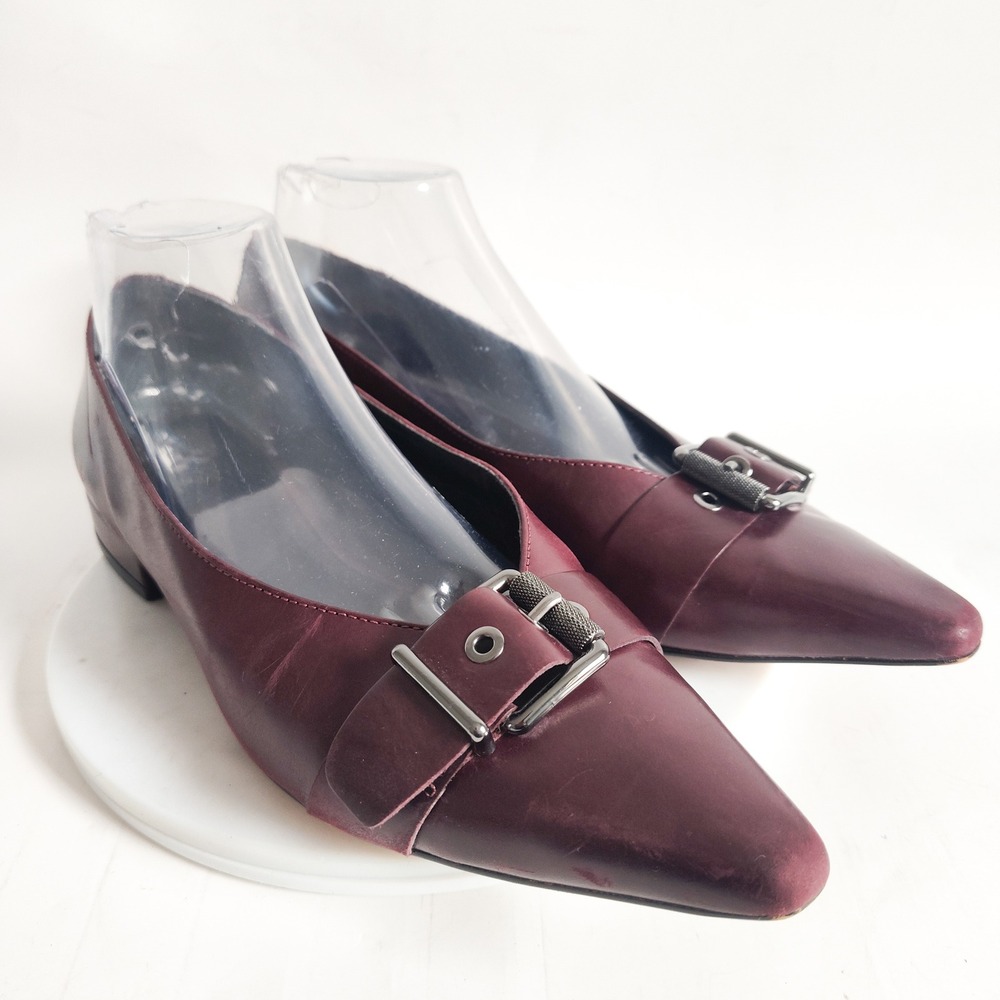 Vince Camuto Flats 9 Y2K Pointed Toe Burgundy Buckle Leather Slip On Trendy Edgy